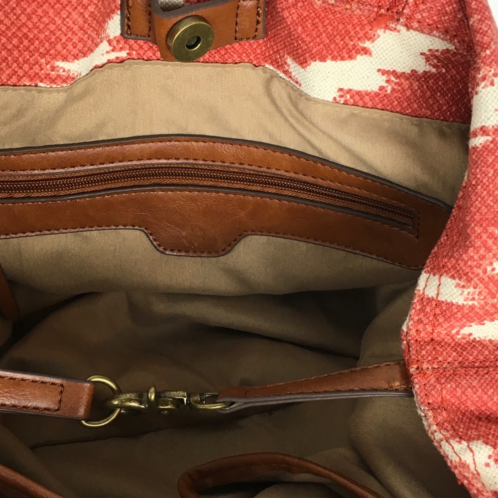 Lucky Brand Red and Cream Shoulder Bag - Picture 9 of 16